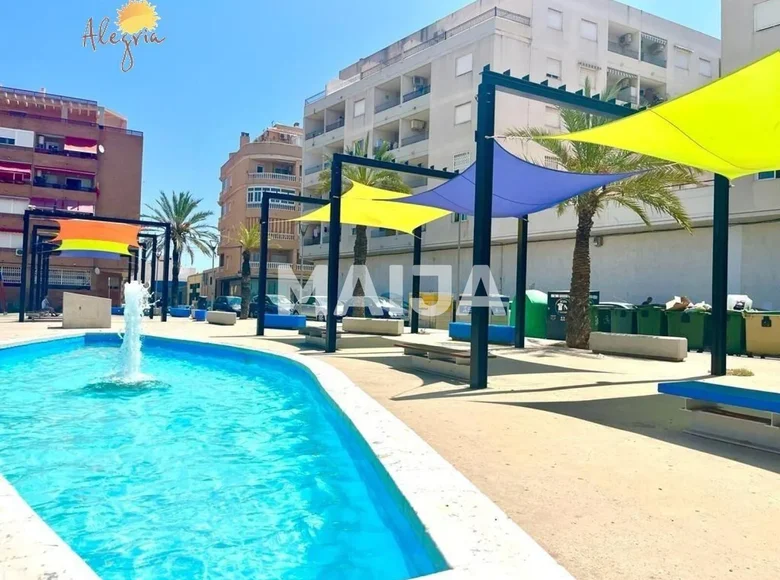 Mieszkanie 3 pokoi 50 m² Torrevieja, Hiszpania