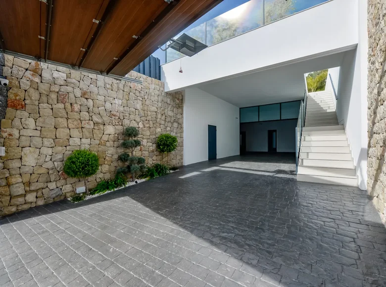 6 bedroom house 635 m² Finestrat, Spain