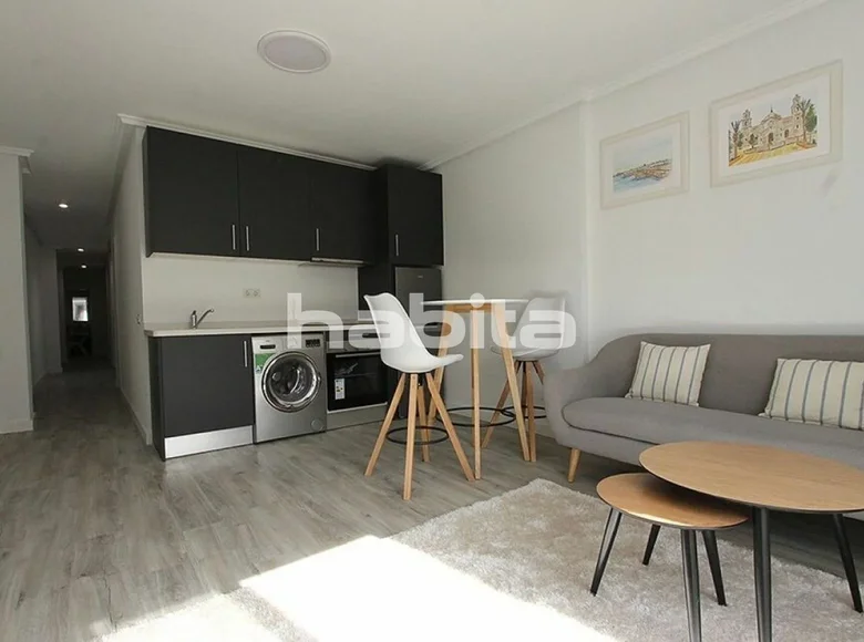 Mieszkanie 3 pokoi 72 m² Torrevieja, Hiszpania