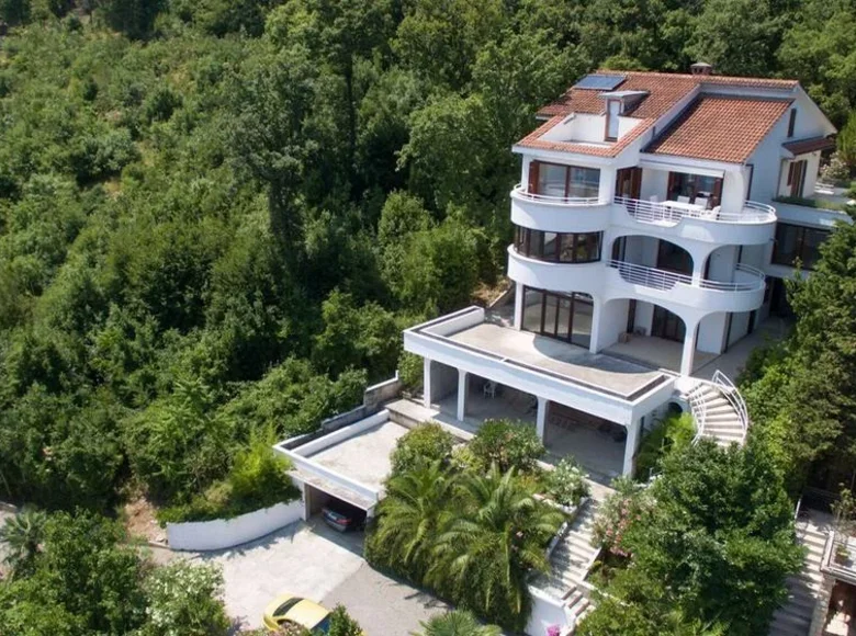 6 bedroom villa 615 m² Opatija, Croatia
