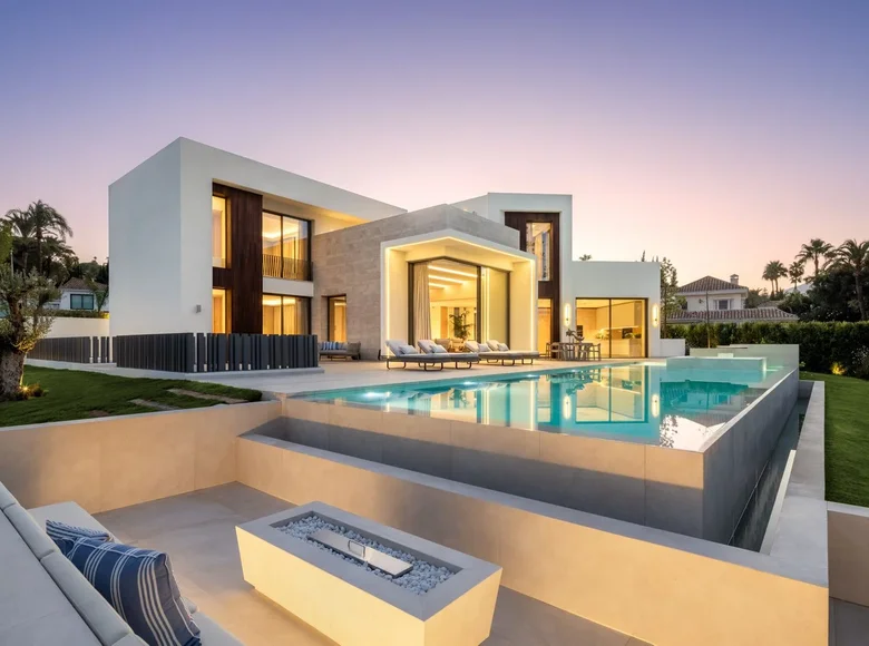 Haus 5 Schlafzimmer 627 m² San Pedro Alcantara, Spanien
