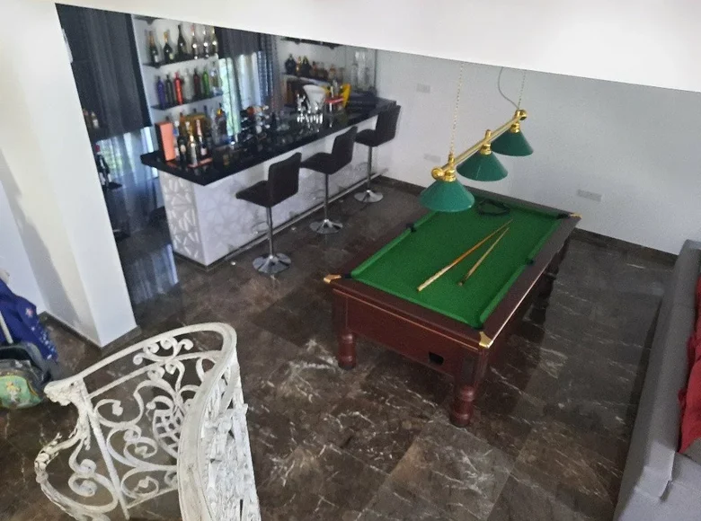 Haus 6 Schlafzimmer 430 m² Xylotymbou, Cyprus