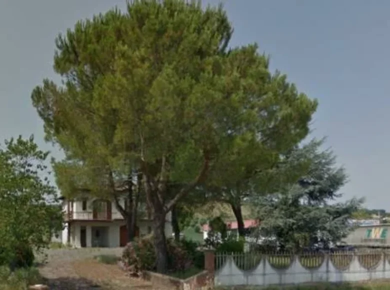 House 13 rooms 300 m² Terni, Italy