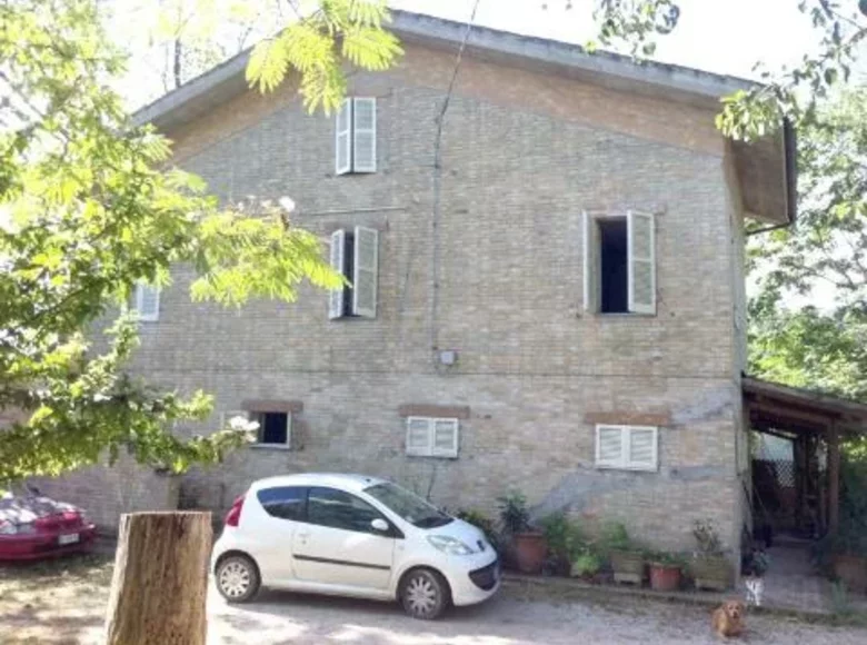 Haus 14 Zimmer 320 m² Terni, Italien