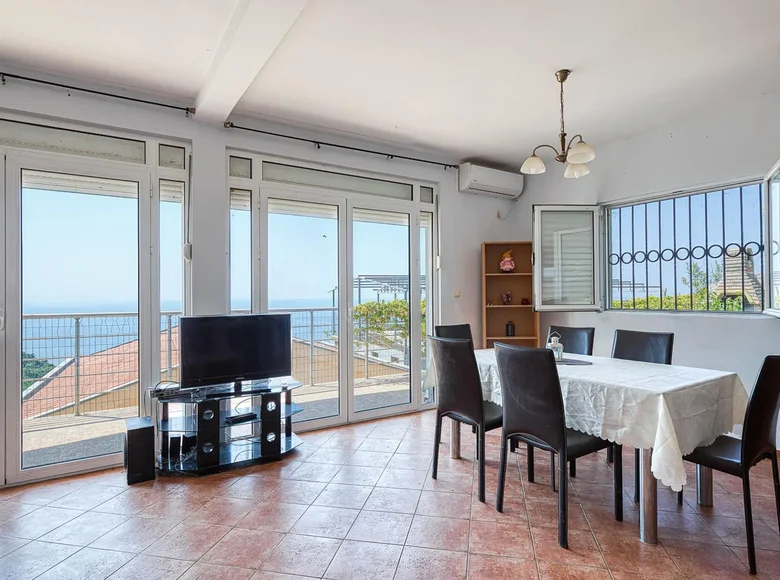 Apartamento 3 habitaciones 140 m² Budva, Montenegro