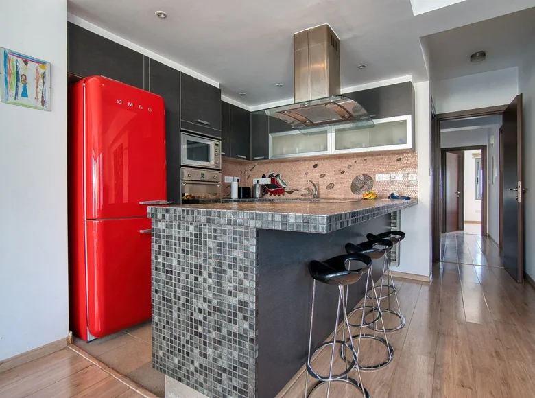 Apartamento 4 habitaciones 128 m² Germasogeia, Chipre