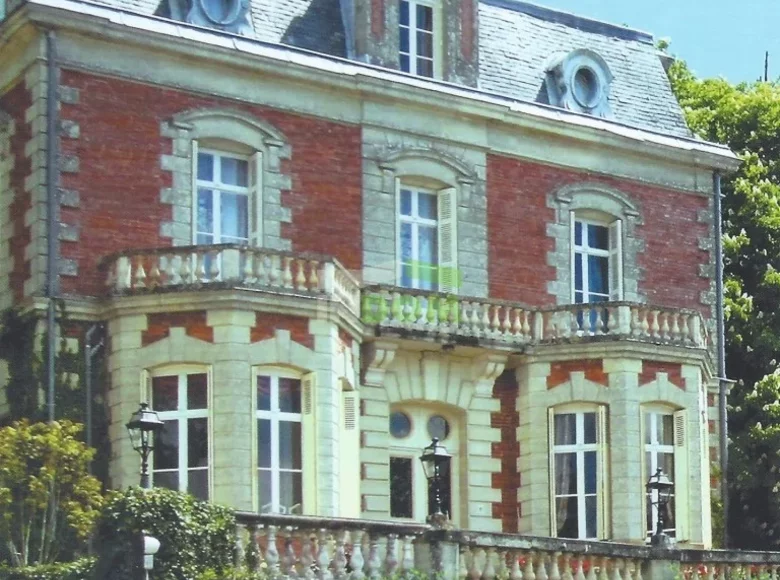 Hotel 1 000 m² en Francia, Francia
