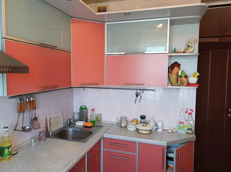 Mieszkanie 2 pokoi 47 m² Mińsk, Białoruś