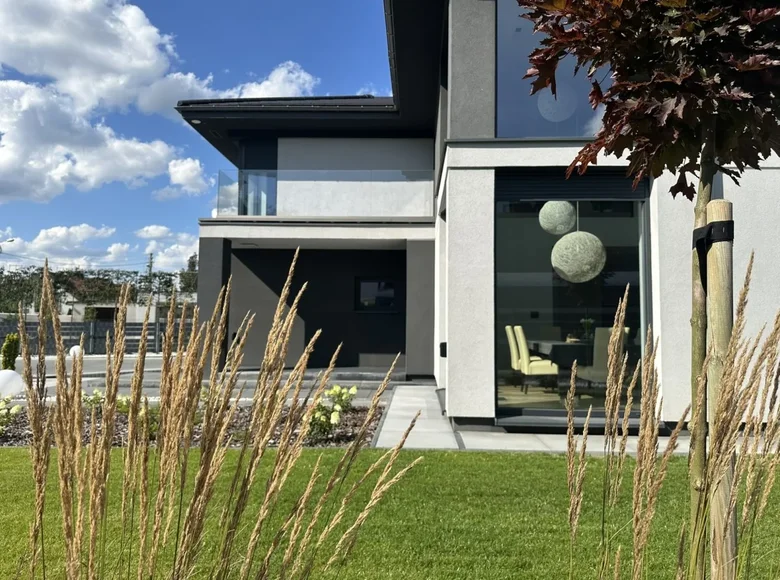 Haus 245 m² Lodz, Polen