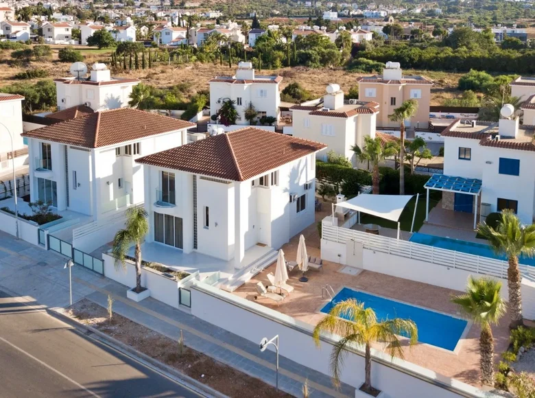 Casa 3 habitaciones 175 m² Paralimni, Chipre