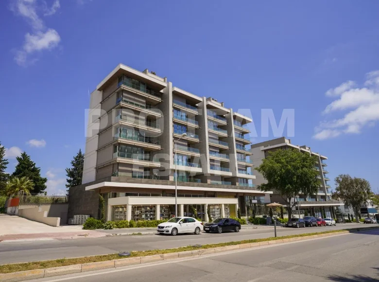 2 bedroom apartment 125 m² Muratpasa, Turkey