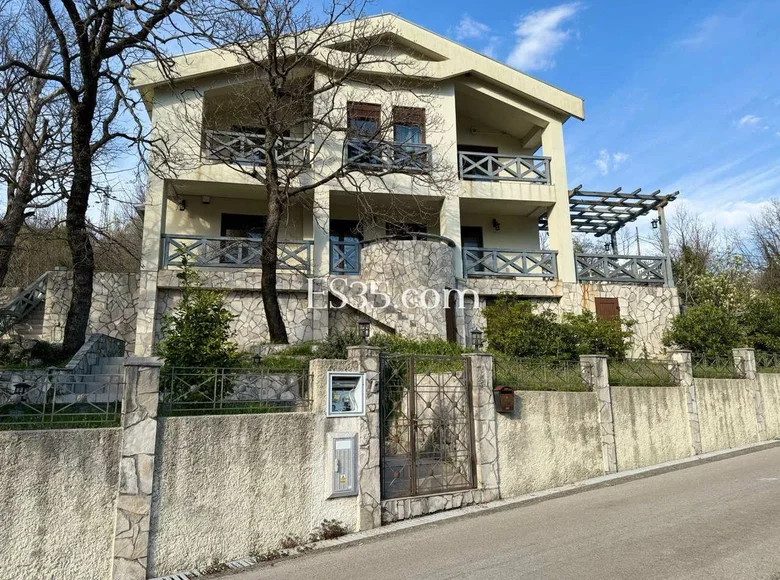 Haus 7 Zimmer 220 m² Sotonici, Montenegro