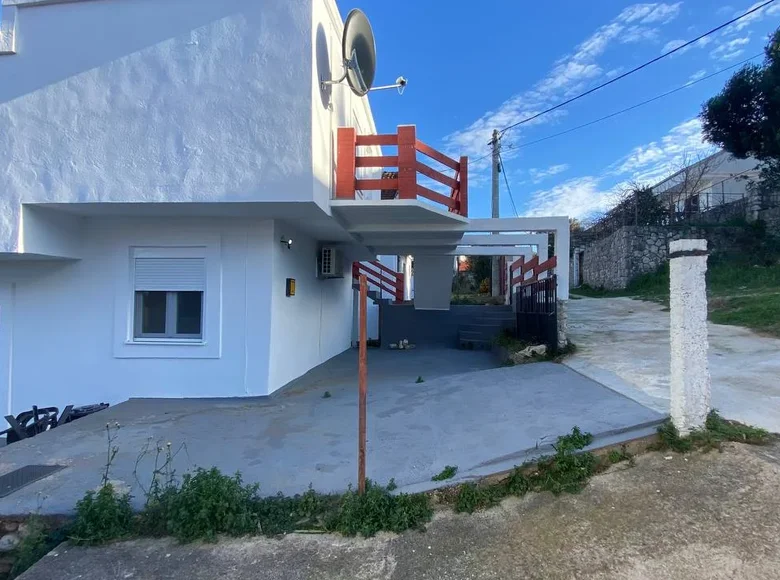 2 bedroom house 98 m² Kunje, Montenegro