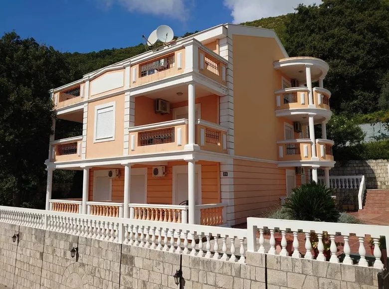 Villa 15 bedrooms 470 m² Montenegro, Montenegro