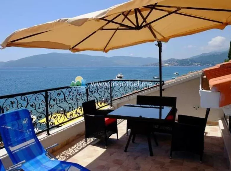 Villa 9 bedrooms 300 m² Herceg Novi, Montenegro