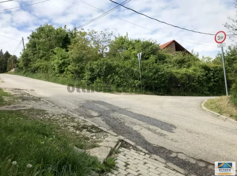 Land 929 m² Pomaz, Hungary