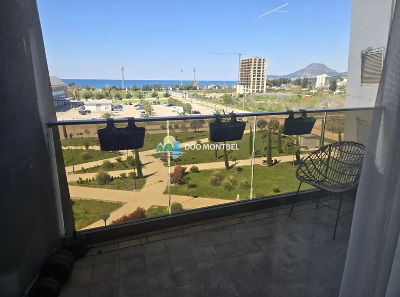 1 bedroom apartment 77 m² Bar, Montenegro