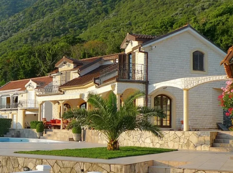 Villa de 6 chambres 278 m² Stoliv, Monténégro