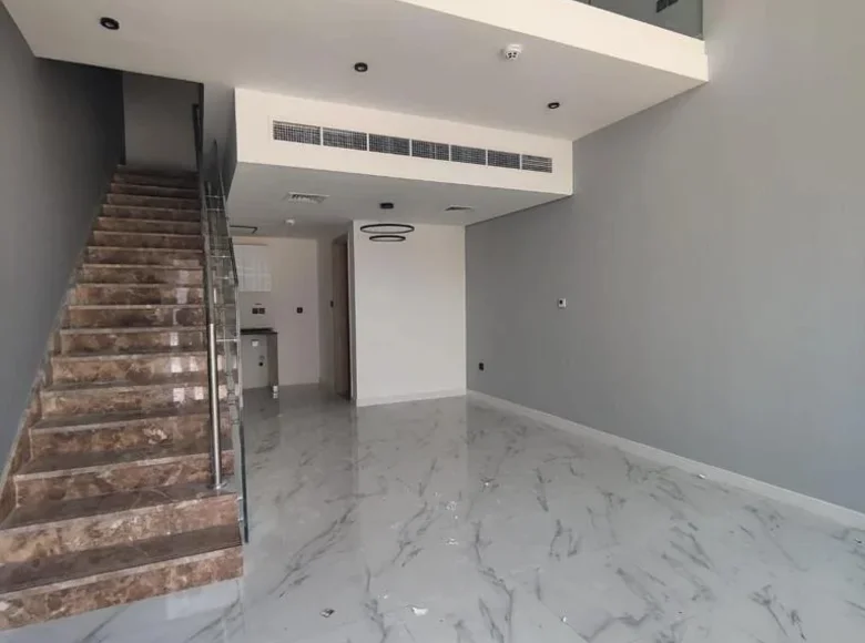 Townhouse 1 bedroom 73 m² Dubai, UAE