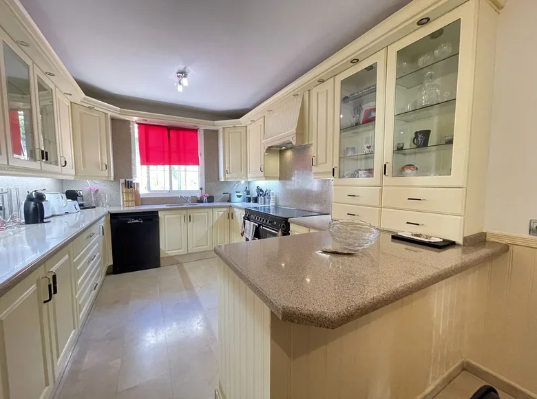 Stadthaus 3 Schlafzimmer 324 m² Mijas, Spanien