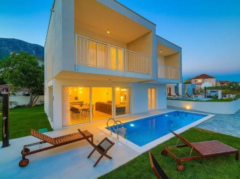 4 bedroom Villa 140 m² Grad Kastela, Croatia