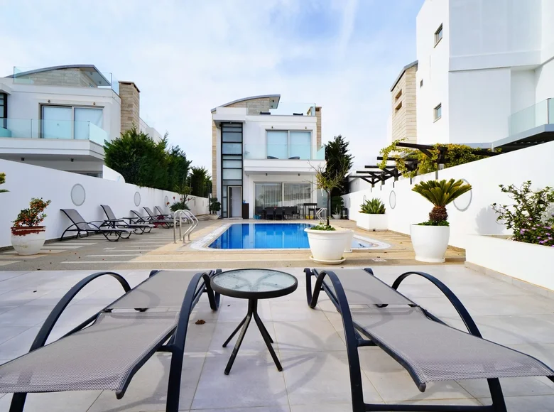 Casa 5 habitaciones 158 m² Paralimni, Chipre