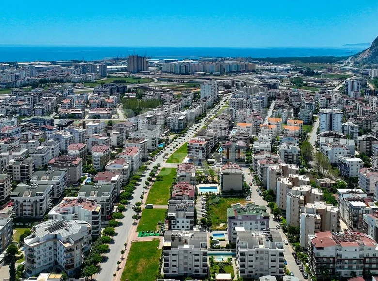 Apartamento 73 habitaciones 2 m² Konyaalti, Turquía