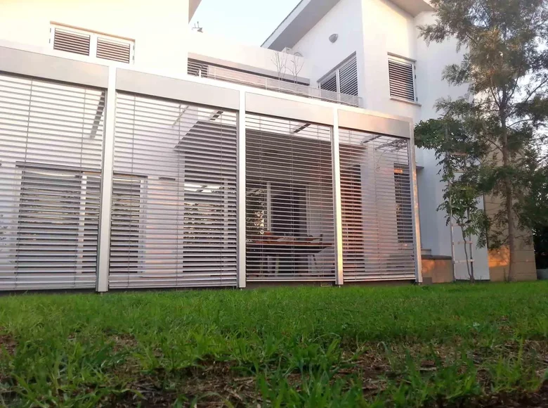 5 bedroom house 350 m² Latsia, Cyprus