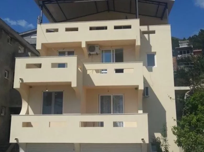 Casa 6 habitaciones 300 m² Montenegro, Montenegro