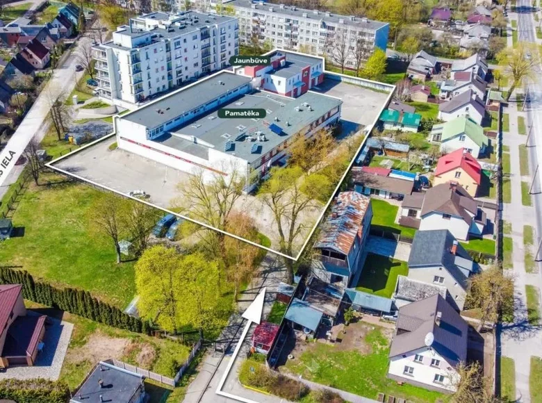 Almacén 6 674 m² en Riga, Letonia