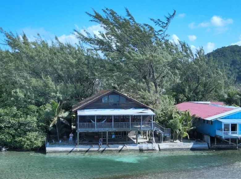 Дом 4 спальни 223 м² Calabash Bight, Гондурас