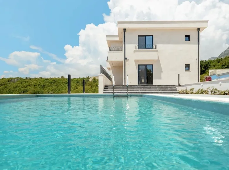 villa de 5 dormitorios 318 m² Montenegro, Montenegro