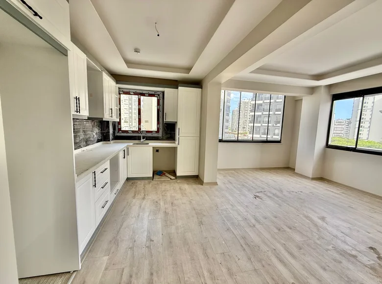 Mieszkanie 3 pokoi 95 m² Mezitli, Turcja