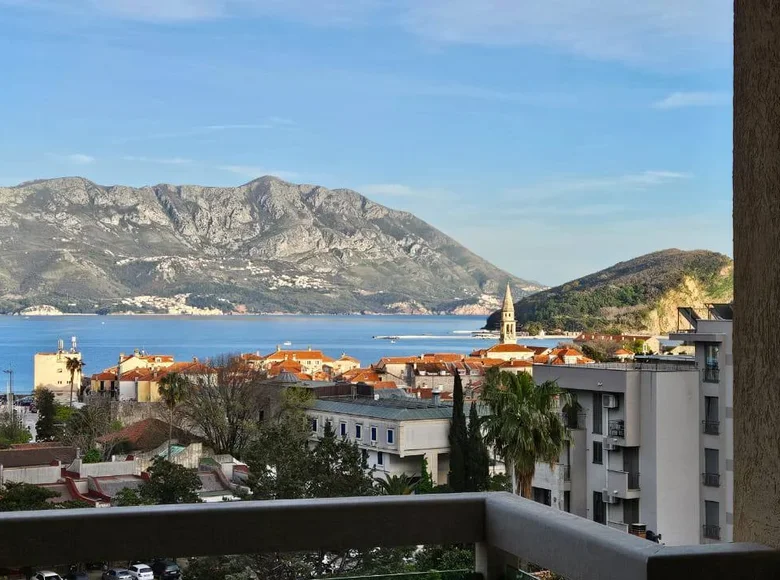 Mieszkanie 3 pokoi 61 m² Budva, Czarnogóra