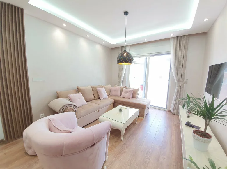 Mieszkanie 2 pokoi 67 m² Budva, Czarnogóra