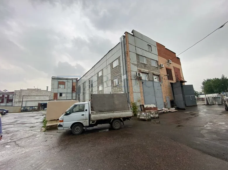 Warehouse 1 983 m² in southern-administrative-okrug, Russia