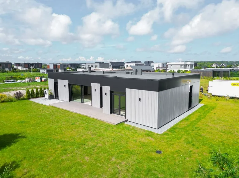 Haus 5 Zimmer 230 m² Spunciems, Lettland