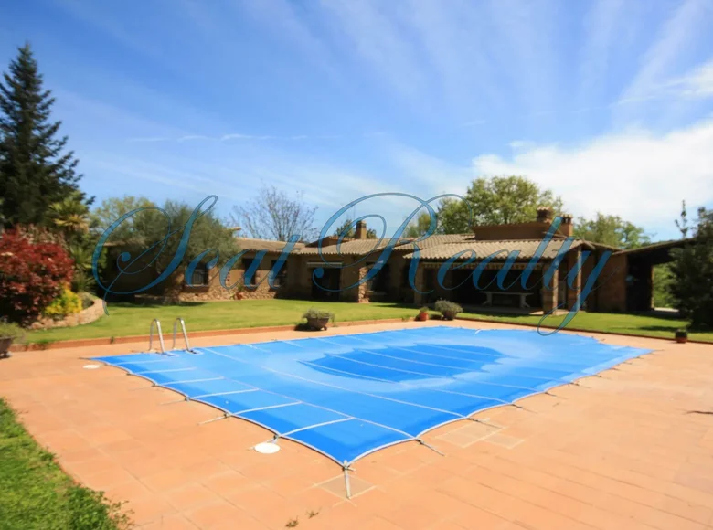 3 bedroom villa 18 000 m² Santa Cristina d Aro, Spain