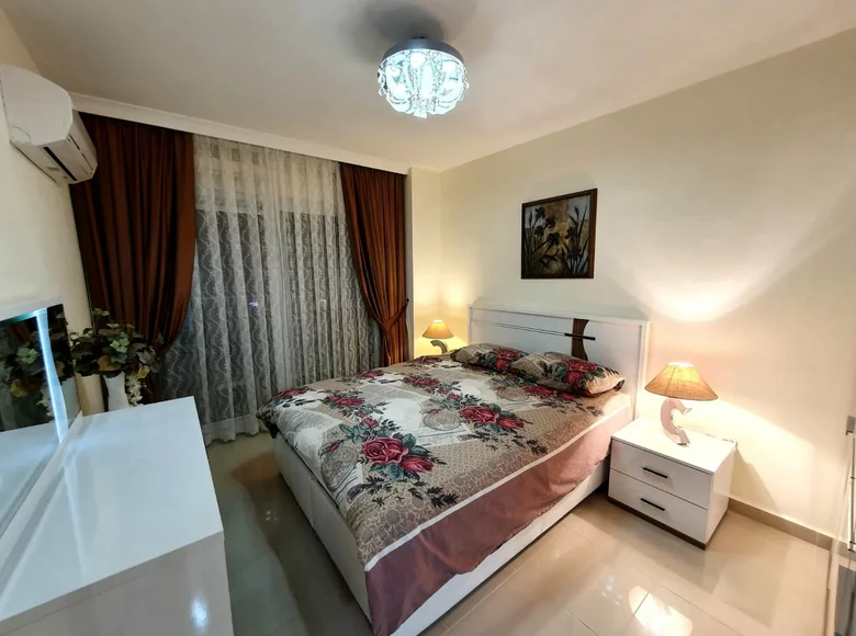 Mieszkanie 2 pokoi 70 m² Alanya, Turcja