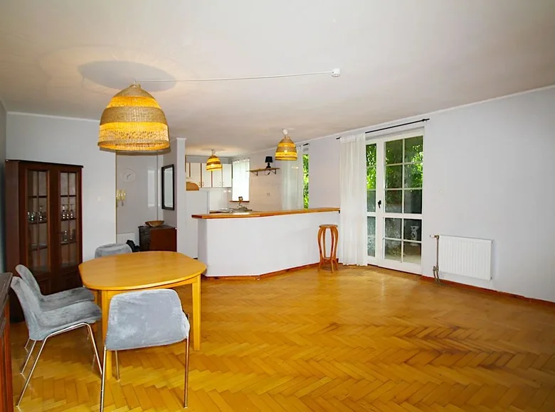 Mieszkanie 3 pokoi 67 m² Warszawa, Polska