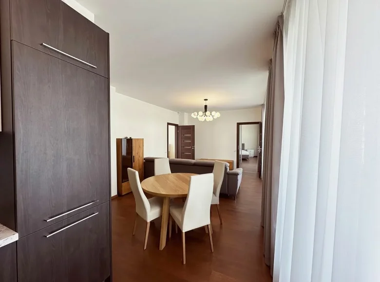 Mieszkanie 3 pokoi 95 m² Ryga, Łotwa