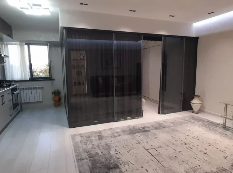 Kvartira 1 xona 47 m² Toshkentda