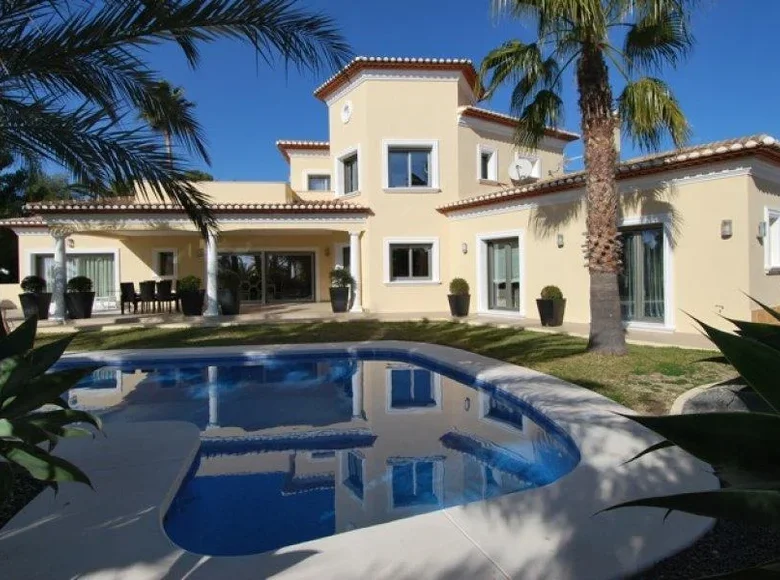 4-Schlafzimmer-Villa 490 m² Ischewsk, Russland