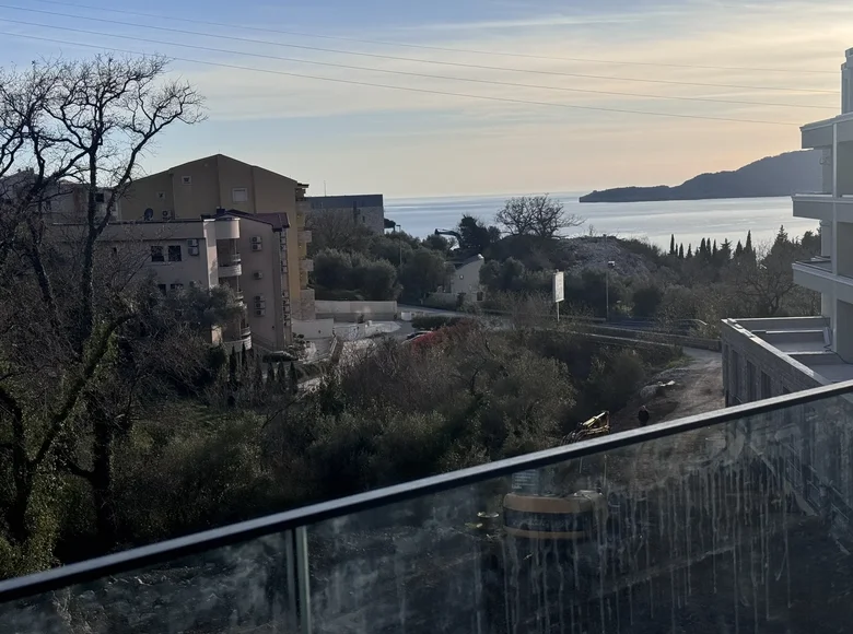 Apartamento 3 habitaciones 95 m² Kamenovo, Montenegro