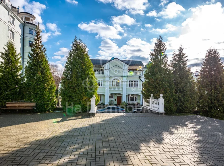 Townhouse 450 m² Northern Administrative Okrug, Russia