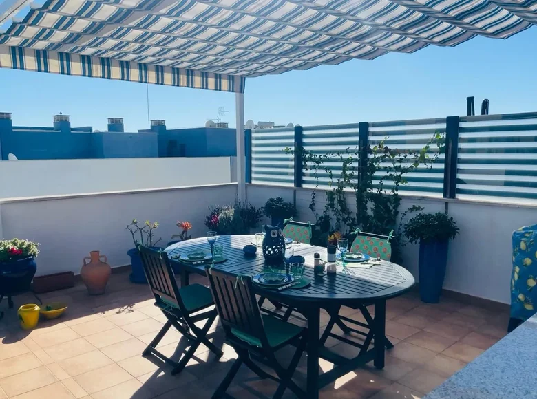 Mieszkanie 3 pokoi 90 m² Estepona, Hiszpania