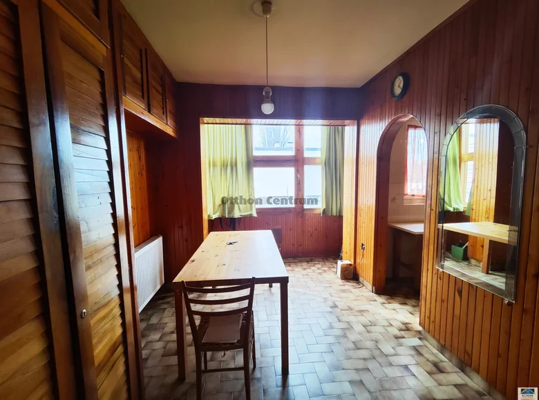 Mieszkanie 4 pokoi 92 m² Siofok, Węgry