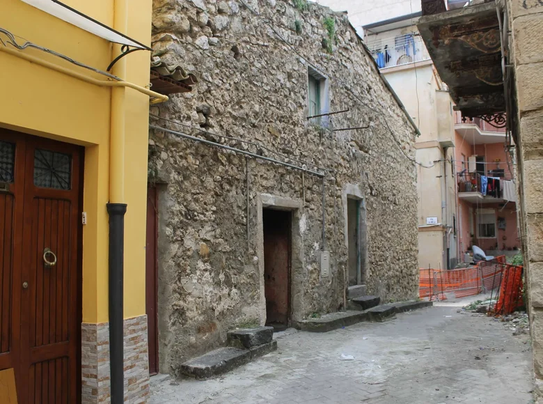 Stadthaus 2 Schlafzimmer 100 m² Alessandria della Rocca, Italien