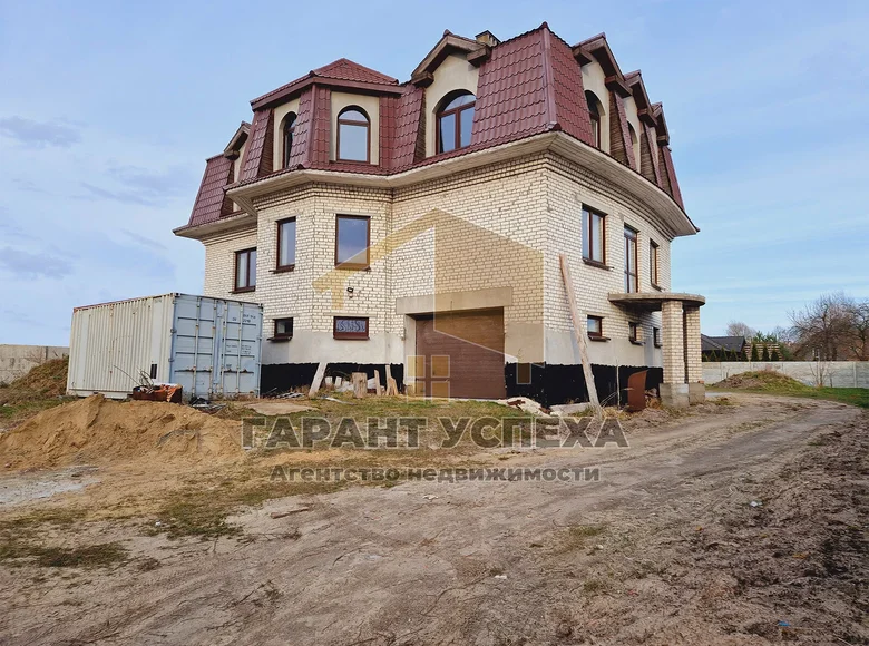 House 442 m² Brest, Belarus