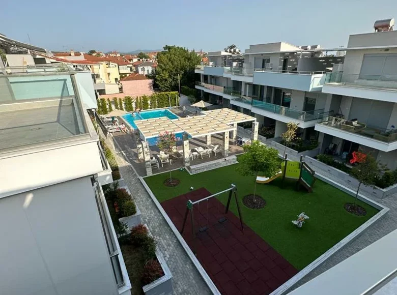 Apartamenty wielopoziomowe 4 pokoi 83 m² Agios Nikolaos, Grecja